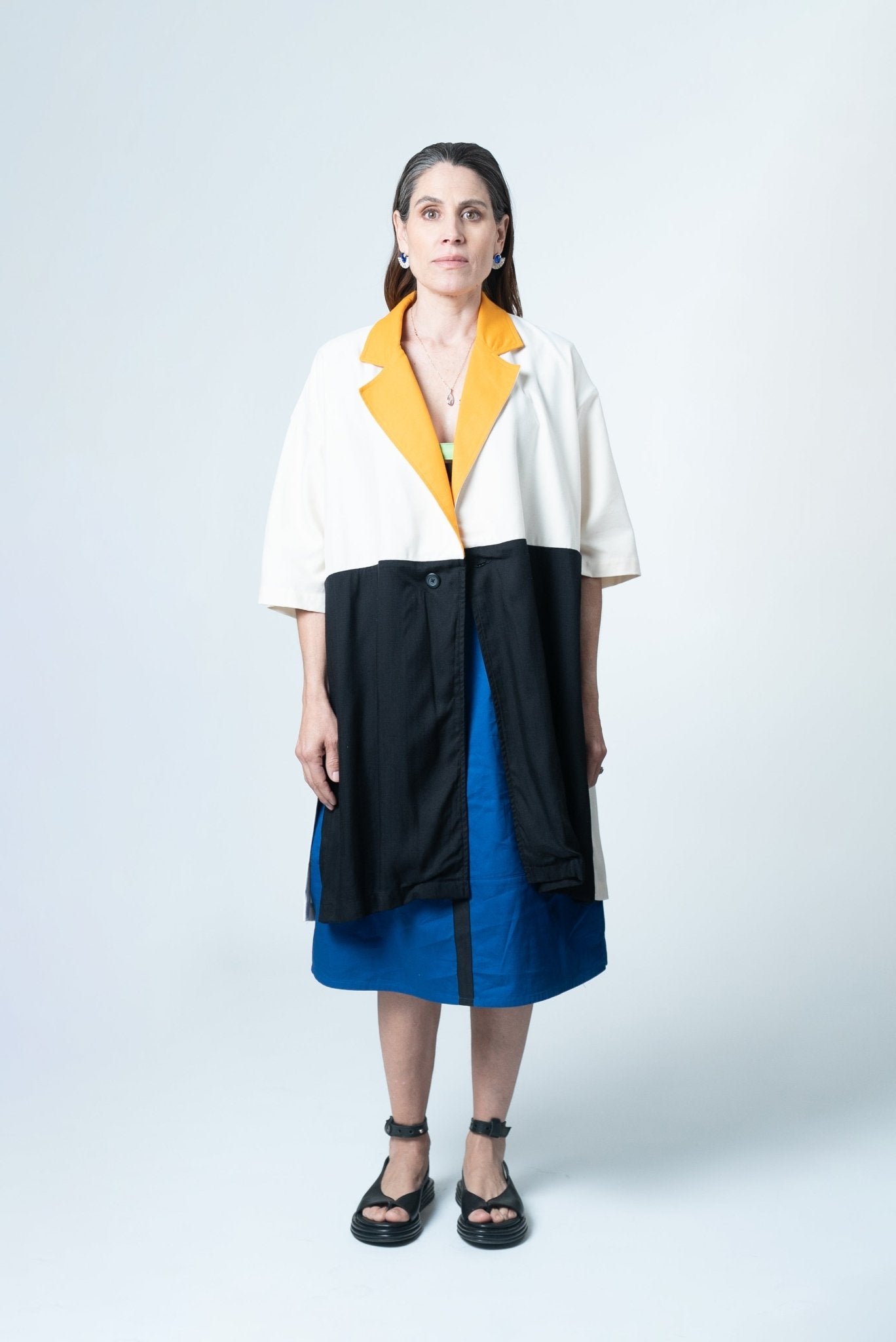 Blazer largo tricolor NiPA en gabardina de bambú y algodón