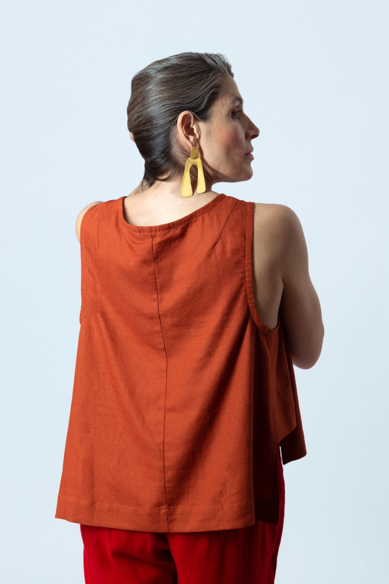 Blusa Trapecio Asimétrica sin manga lino - Nipaestudio